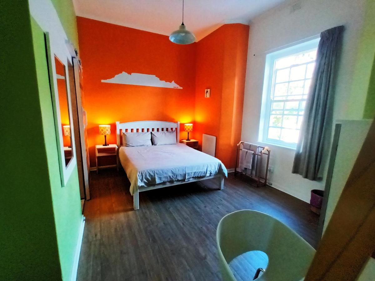 House On The Hill Hostel Cape Town Exterior photo
